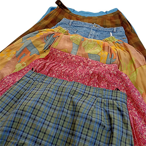 Vintage bulk maxi skirts by Vintage Fiasco wholesale Germany