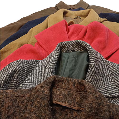 Vintage bulk wool coats by Vintage Fiasco wholesale Germany